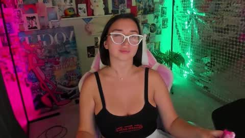 tiffany_robinson online show from February 11, 12:32 pm