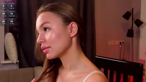 Snapshot of tiffany_sweetie chatting on December 1, 11:37 am Tiffany online show from December 1, 11:37 am