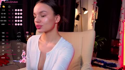 Tiffany online show from January 11, 11:48 am