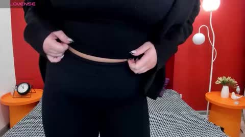 Snapshot of tiffanydoyle chatting on November 9, 1:37 am Tiffany 3 online show from November 9, 1:37 am