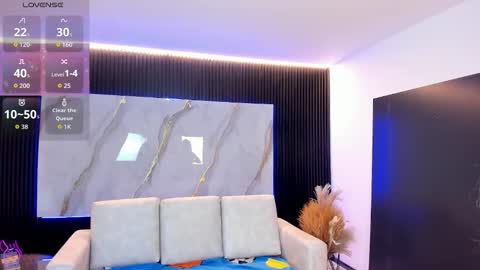 tiffanyhoustton online show from February 26, 11:53 am