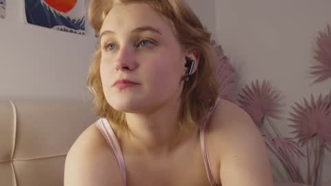 tiffanyjons online show from February 9, 12:28 am