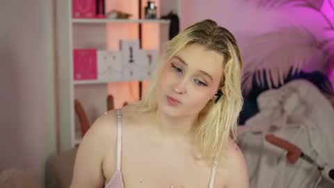 tiffanyjons online show from July 4, 7:09 pm