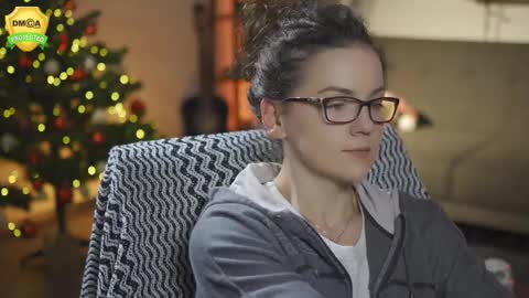 tiffanyriox online show from December 5, 12:41 am