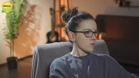 tiffanyriox online show from February 14, 1:46 am