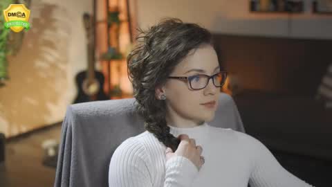 tiffanyriox online show from March 6, 1:02 am