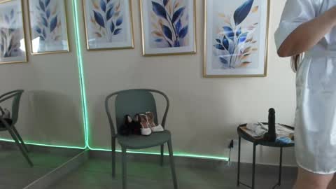 tiffanystorms_ls online show from September 29, 12:54 pm