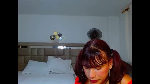 Snapshot of tiffanythickxox chatting on May 27, 1:57 am Tiffany online show from May 27, 1:57 am