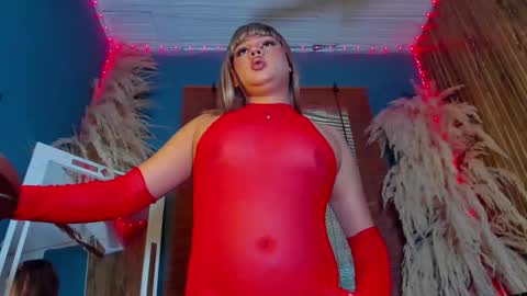 Snapshot of tiffanyy_deluxe chatting on November 27, 1:57 pm tiffanyy_deluxe online show from November 27, 1:57 pm