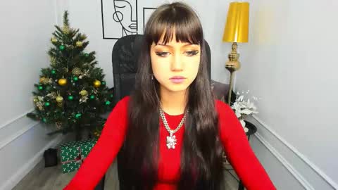 tiffanyyoun online show from December 19, 11:06 am