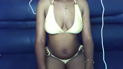 Snapshot of tiffyblue chatting on March 31, 1:51 am Tiffyblue online show from March 31, 1:51 am