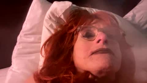 Snapshot of tiger2298 chatting on December 15, 11:25 am tiger2298 online show from December 15, 11:25 am