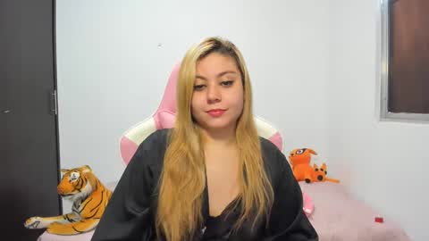 Ana online show from February 25, 2:22 pm