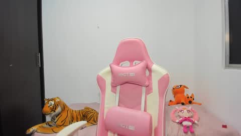 Ana online show from February 26, 1:00 am