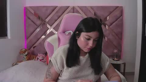 Ana online show from June 10, 6:40 pm