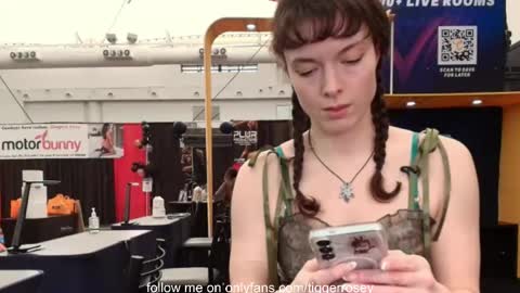 Snapshot of tiggerrosey chatting on February 8, 8:12 pm All my Links online show from February 8, 8:12 pm