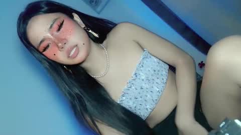 tight_elliana online show from December 15, 4:50 am