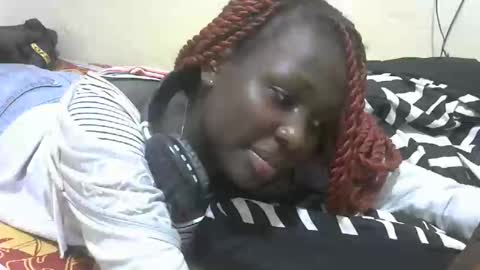 Snapshot of tight_pussie chatting on October 12, 7:13 pm tight_pussie online show from October 12, 7:13 pm