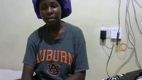 Snapshot of tight_pussie chatting on November 2, 5:48 pm tight_pussie online show from November 2, 5:48 pm