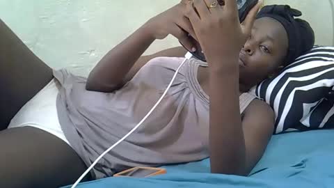 Snapshot of tight_pussie chatting on February 11, 11:48 am tight_pussie online show from February 11, 11:48 am