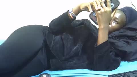 Snapshot of tight_pussie chatting on February 23, 6:11 am tight_pussie online show from February 23, 6:11 am