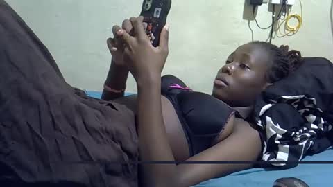 Snapshot of tight_pussie chatting on March 8, 6:12 pm tight_pussie online show from March 8, 6:12 pm