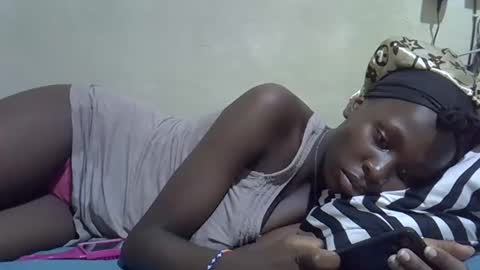 Snapshot of tight_pussie chatting on March 24, 11:37 am tight_pussie online show from March 24, 11:37 am