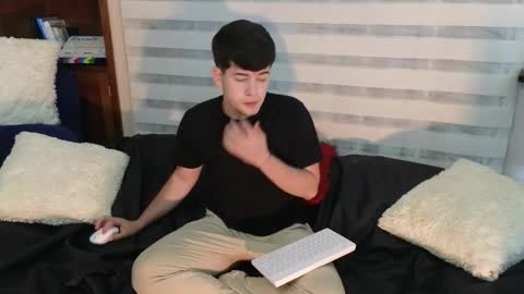 Camilo online show from March 15, 3:23 am