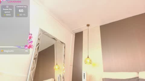 Snapshot of tiifany_baker chatting on September 24, 8:01 pm T I F F A N Y online show from September 24, 8:01 pm