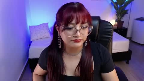 Tila Tequila online show from February 5, 6:07 am