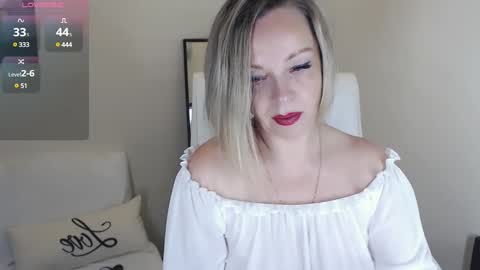 Snapshot of tilly_eliot chatting on January 20, 4:01 pm Tilly online show from January 20, 4:01 pm