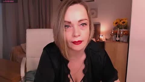Tilly online show from July 29, 8:51 pm