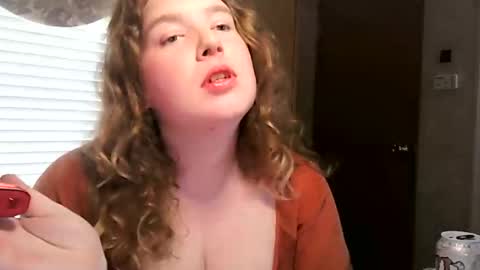 Snapshot of tillysiwa chatting on September 28, 11:10 pm Tilly Siwa online show from September 28, 11:10 pm