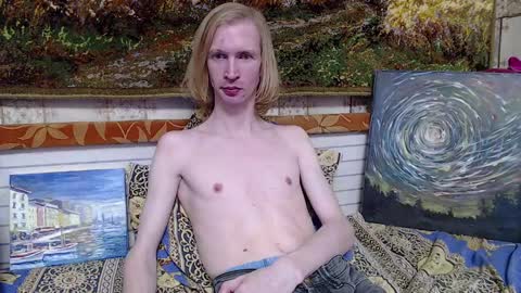 Snapshot of tima_drunk chatting on December 4, 10:46 am Timofey online show from December 4, 10:46 am