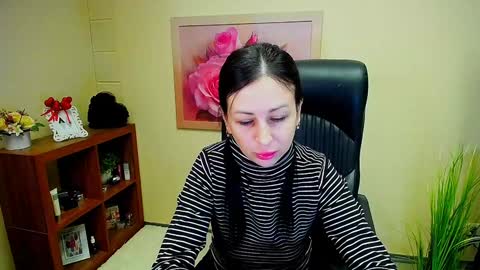 Luisa online show from December 6, 8:05 am