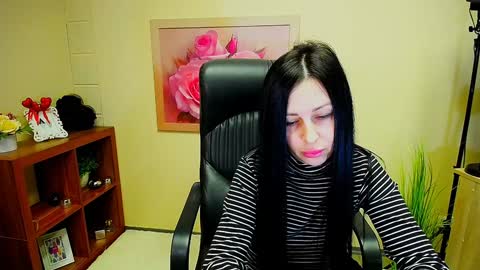 Luisa online show from December 24, 12:00 pm