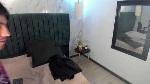 Snapshot of timmy_bennett chatting on March 22, 8:01 pm Timmy Bennett online show from March 22, 8:01 pm