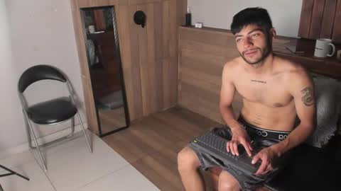 Snapshot of timmy_bennett chatting on March 28, 9:25 pm Timmy Bennett online show from March 28, 9:25 pm