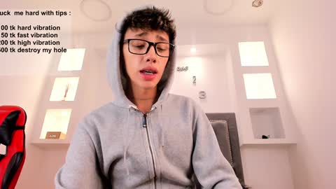 Timothy 21 years old online show from December 10, 7:37 am