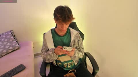 Timothy 21 years old online show from September 28, 4:18 am