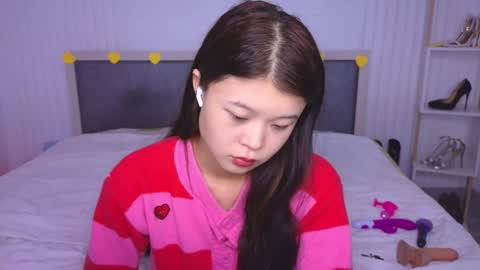 tina__kim online show from February 6, 7:35 am