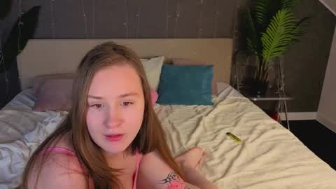 Stella online show from March 9, 10:08 am