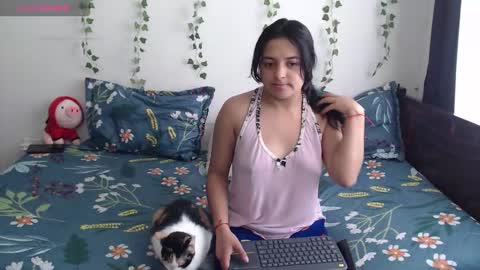 Snapshot of tina_n_charlie chatting on November 4, 12:26 pm Tina N Charlie online show from November 4, 12:26 pm