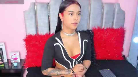 Tina noa online show from February 12, 2:10 pm