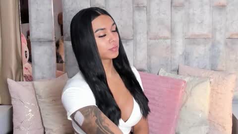 Tina noa online show from October 3, 11:51 am