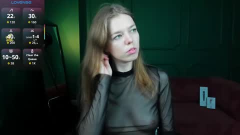 tina_tayllor__ online show from June 4, 9:32 pm