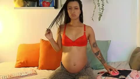 Snapshot of tina_wild_ chatting on April 15, 9:04 pm Tina Wild online show from April 15, 9:04 pm