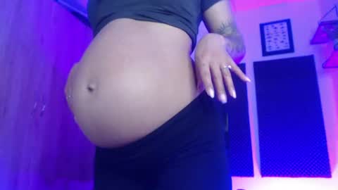 Snapshot of tina_wild_ chatting on June 24, 12:31 am Tina Wild online show from June 24, 12:31 am