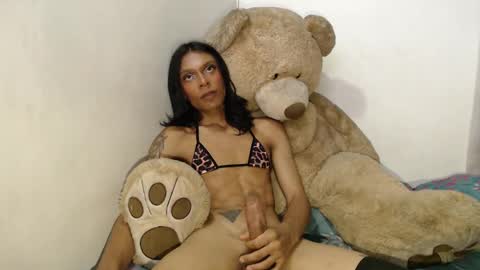 Snapshot of tinaa_williams chatting on February 12, 10:26 pm tinaa_williams online show from February 12, 10:26 pm