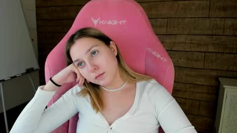 TinaBurton online show from June 8, 1:28 am